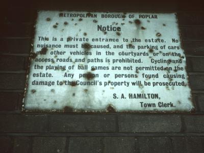 Notice at teviot Street area