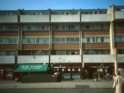 View of 5-storey section of Suffolk Square on Vauxhall Street